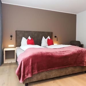 Camera standard con letto king size